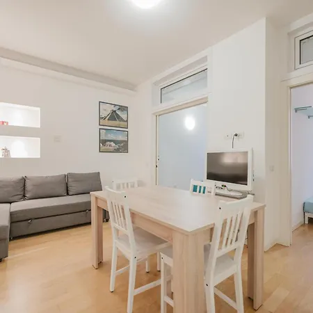 Apartman Casa Falco - 15 Min Dalla Stazione E Dal Centro *